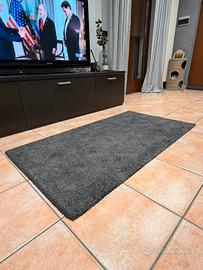 Tappeto grigio scuro