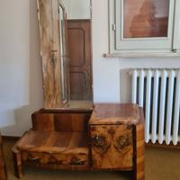 mobiletto specchiera camera da letto