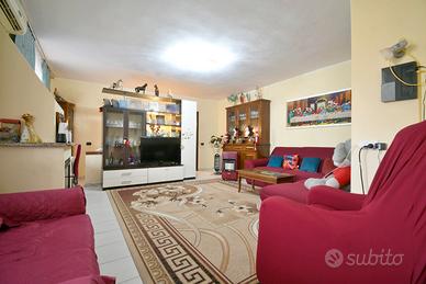 Semi-indipendente con cortile privato