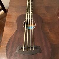 Kala Ukulele Kala u-Bass rumbler FS mahogany