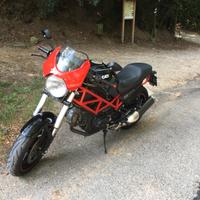Ducati Monster 695