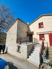 Casa indipendente in pietra a Parnacciano