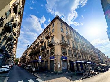 MONOLOCALE A TORINO