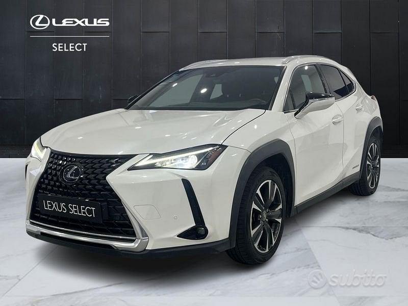 LEXUS UX