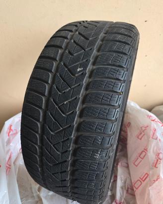 Gomme termiche 235 35 19 Pirelli Sottozero
