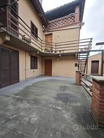Appartamento di 200 m² con più di 5 locali a Porta