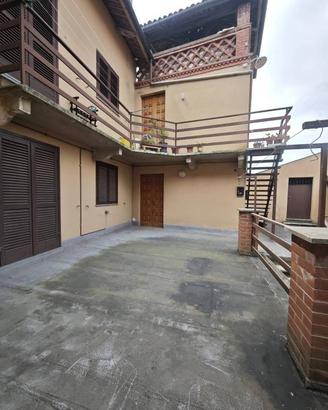 Appartamento di 200 m² con più di 5 locali a Porta