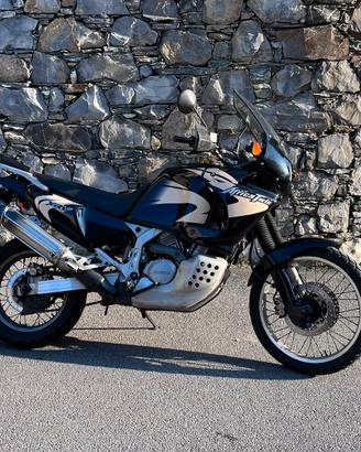 Honda Africa Twin 750 ASI a libretto