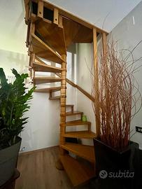 Scala a chiocciola rovere massello