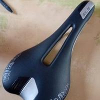 Sella bici corsa modello SLS selle Italia