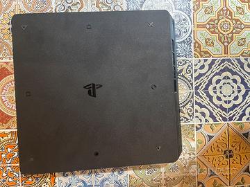 Ps4+giochi e pad