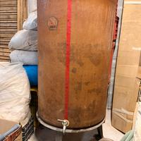 Serbatoio in vetroresina da 6 quintali con rubinet