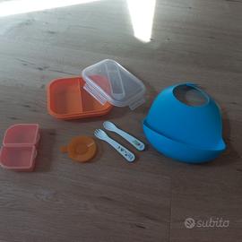 set per trasporto pappa con bavaglio lavabile 