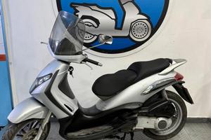 Piaggio Beverly 200