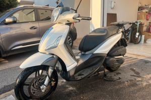 Piaggio Beverly 350 01/2017 16.500km perfetto