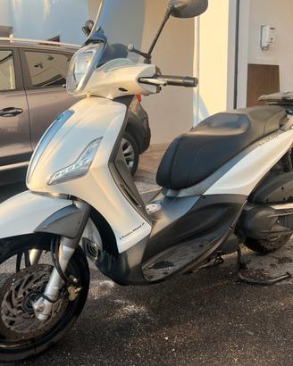 Piaggio Beverly 350 01/2017 16.500km perfetto