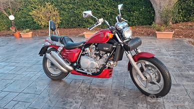 Honda custom vf750c