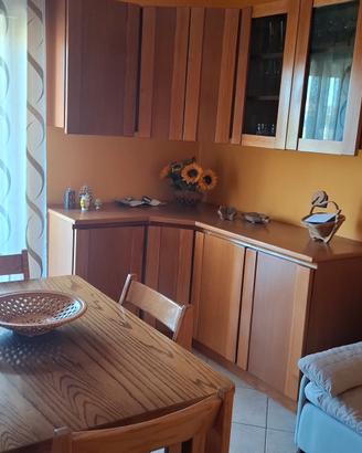 sala da pranzo cucina legno massello 