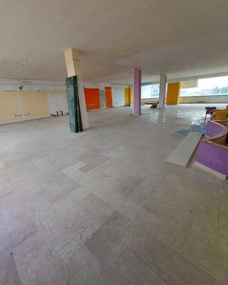 Immobile di 400 m² con 2 locali a Ottaviano