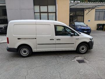 VOLKSWAGEN CADDY 2.0 TDI BUSINESS MAXI