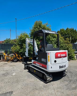 E249-Escavatore Bobcat 328 28 q