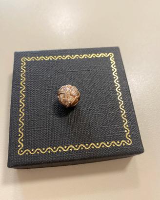 Charm Pandora con pavè