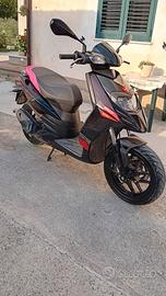 Scooter 50cc aprilia sr motard  2t