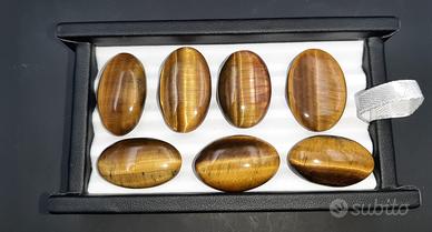 SPLENDIDO LOTTO OCCHIO DI TIGRE OLTRE 200 CARATI!