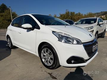 Peugeot 208 1.2 82CV Allure/93.000km/2018