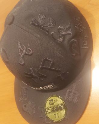 Cappello Supreme
