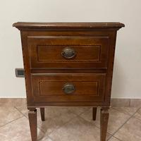 Comodino in legno con 2 cassetti - Stile classico