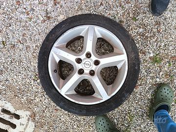 gomme estive 225/45R17Y. compreso con cerchi 