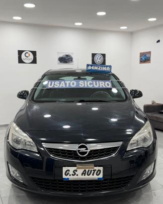 Opel Astra 1.4 100CV 5 porte Cosmo