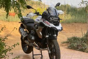 R 1250 Gs  . 2023