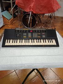 tastiera YAMAHA vintage 
