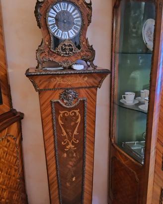 Orologio a pendolo artigianale di Cantù con colonn