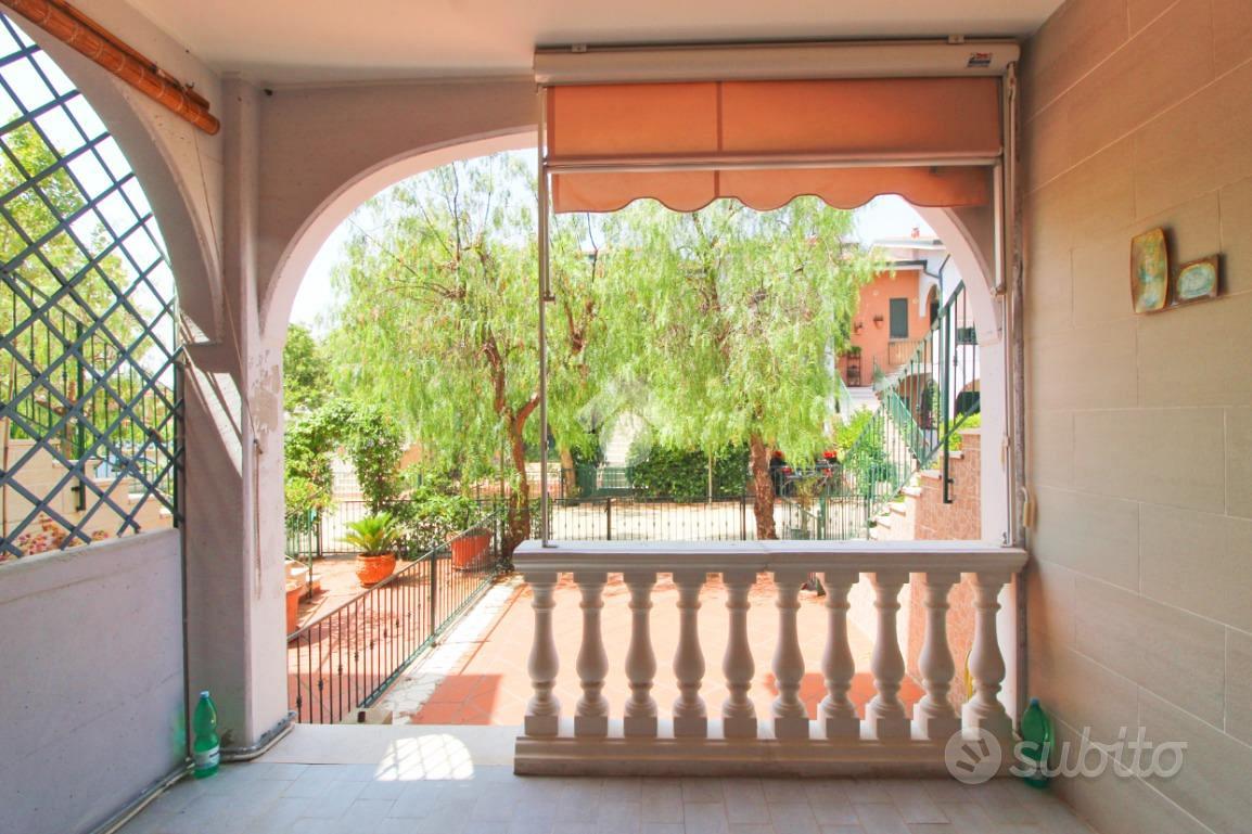 VILLA A SCHIERA A CAMPOMARINO - Vista 2