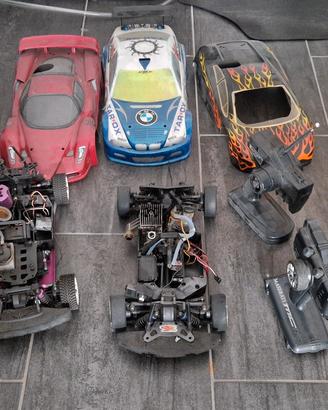 set 2 macchine a motore 3 telecomandi 3 acocche