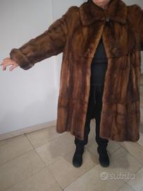 pelliccia visone femmina selvaggio  