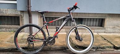 Bicicletta mountain bike MTB