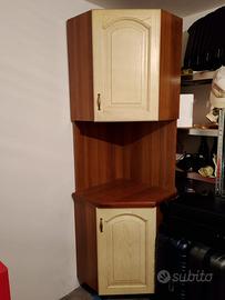 Mobile ad angolo in legno massiccio