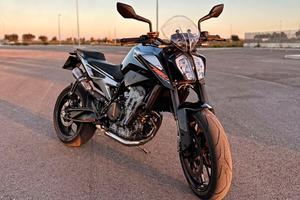 KTM Duke 790 - 105cv