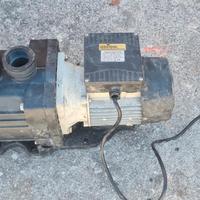 Pompa motore per piscina