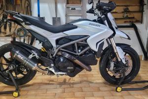 Ducati Hyperstrada/Hypermotard 821