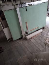 Tavolo da disegno con tecnigrafo