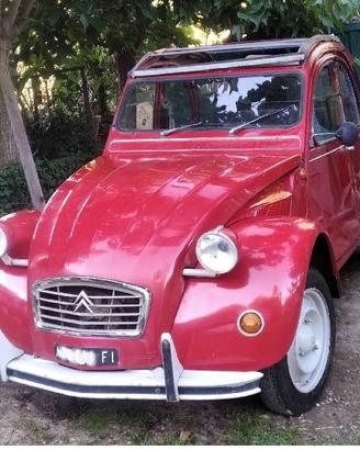 Citroen 2cv 6 da restaurare