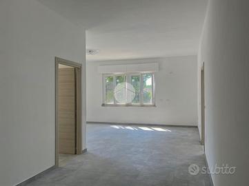 3 LOCALI A ROSETO DEGLI ABRUZZI