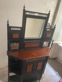 abinet antico in stile Vittoriano