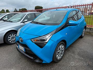 Toyota Aygo GPL 1.0 VVT-i 72 CV 5 porte x-cool MMT