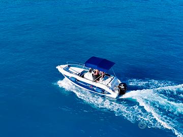 Noleggio senza patente Trimarchi 57 S